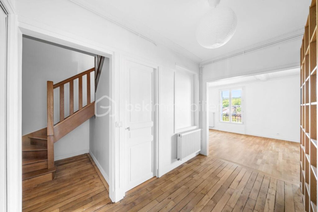 DUPLEX familial aux portes du Bois de Clamart avec vue dégagée sur Paris – 4 pièces – 3 chambres – 100 m²