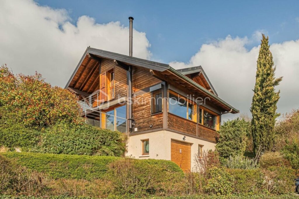 Chaleureuse Maison ossature bois 5 pièces de 153 m2 – 5 pièces – 4 chambres – 112 m²