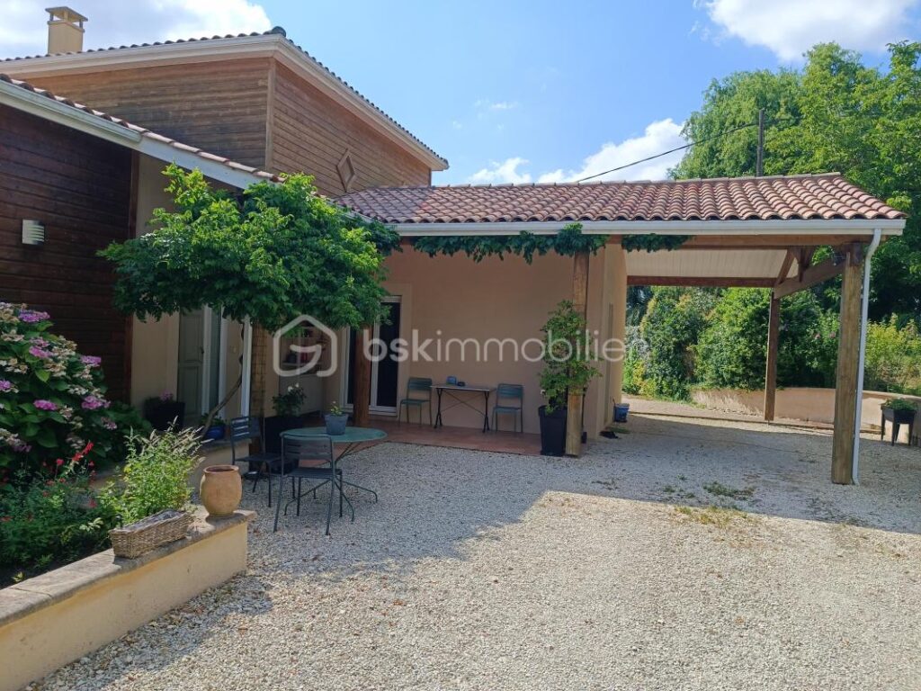 HAVRE DE PAIX : MAISON D&rsquo;ARCHITECTE AVEC VUE IMPRENABLE – 7 pièces – 6 chambres – 220 m²