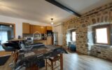 Ancienne grange rénovée avec vue dégagée – Fort potentiel en gîte – Freydefont (Saint-Nectaire) – 6 pièces – 4 chambres – 128 m²