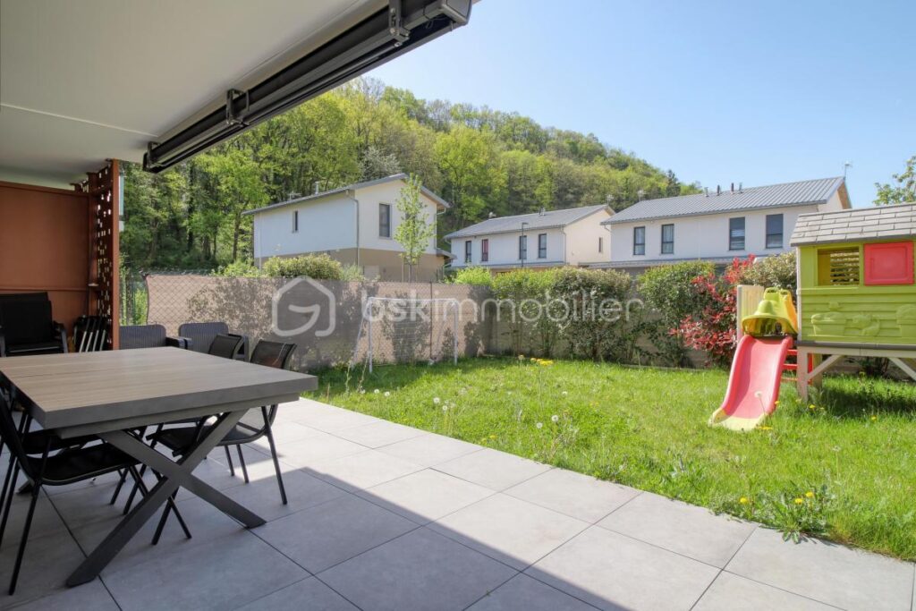 Appartement 65 m2 en RDC – 3 pièces – 2 chambres – 65 m²