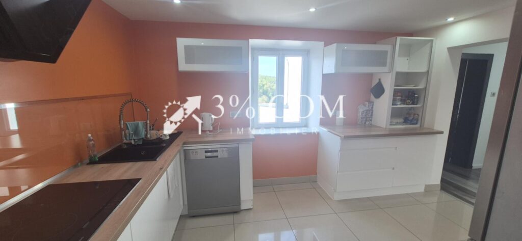 Maison sans travaux de 106 m2 – 6 pièces – 3 chambres – 106 m²