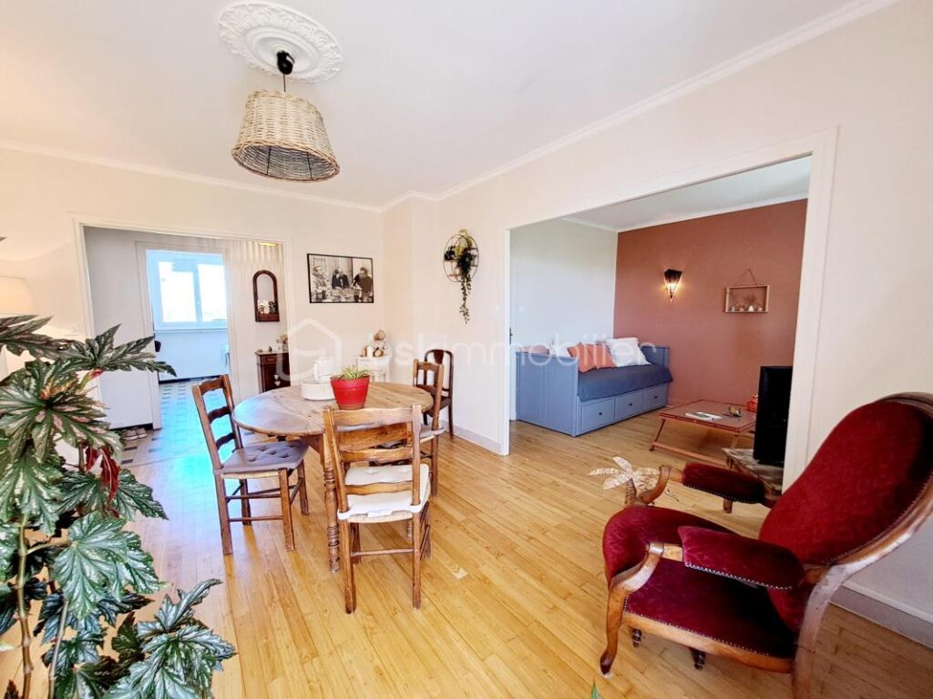 CONFORTABLE T2 – COSY – 57 m2 – BIEN AU CALME ET TRES CHARMANT – – 2 pièces – 1 chambre – 57 m²
