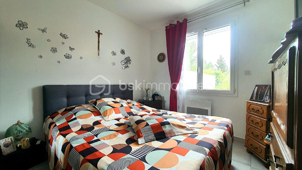 MAISON DEUX FACES – PLAIN PIED – DEUX CHAMBRES – GARAGE – TERRAIN – 3 pièces – 2 chambres – 71 m²