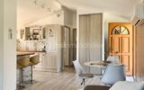 A Villeneuve-Loubet – Appartement 3 pièces atypique avec jardin de 200 m² et aperçu mer – 3 pièces – 2 chambres – 63 m²