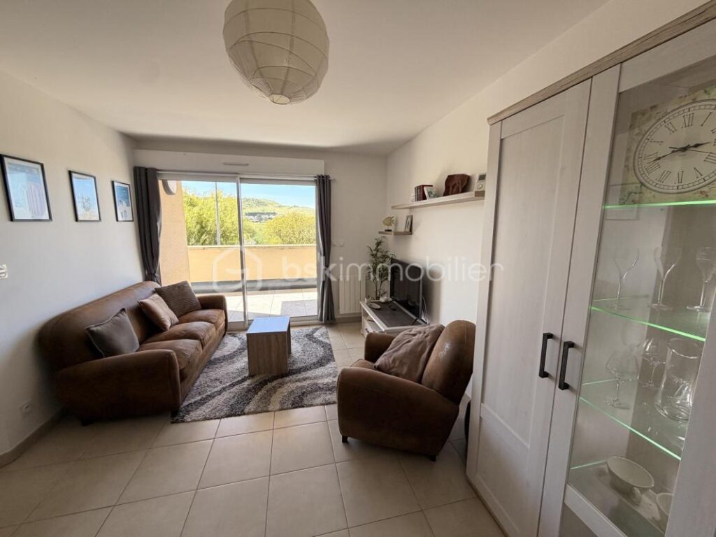 Appartement avec vue sur la mer et place de parking sécurisé – 2 pièces – 1 chambre – 45 m²