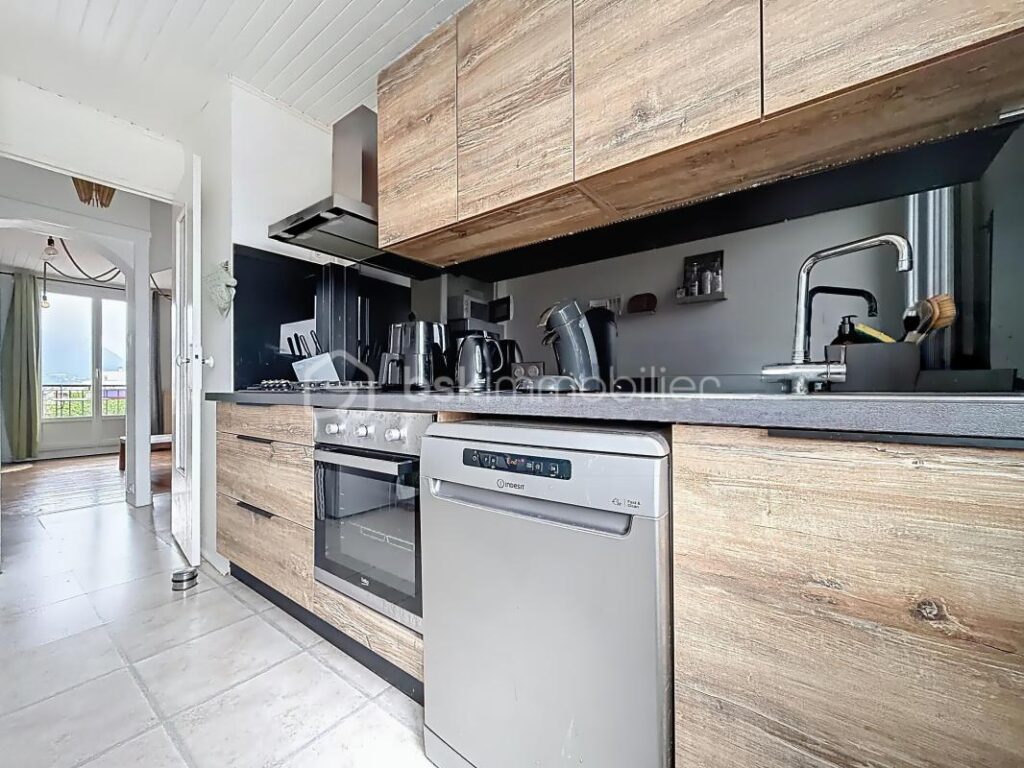 Appartement T4 de 67m2- DERNIER ÉTAGE + cave – 4 pièces – 3 chambres – 67 m²