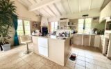 VILLA – PISCINE – PARC – MAISONNETTE – VILLAGE – 5 pièces – 4 chambres – 165 m²