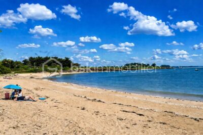 AMBON / TERRAIN A BATIR / VUE MER / 200 M DE LA PLAGE – NR pièces – NR chambres – 4031 m²