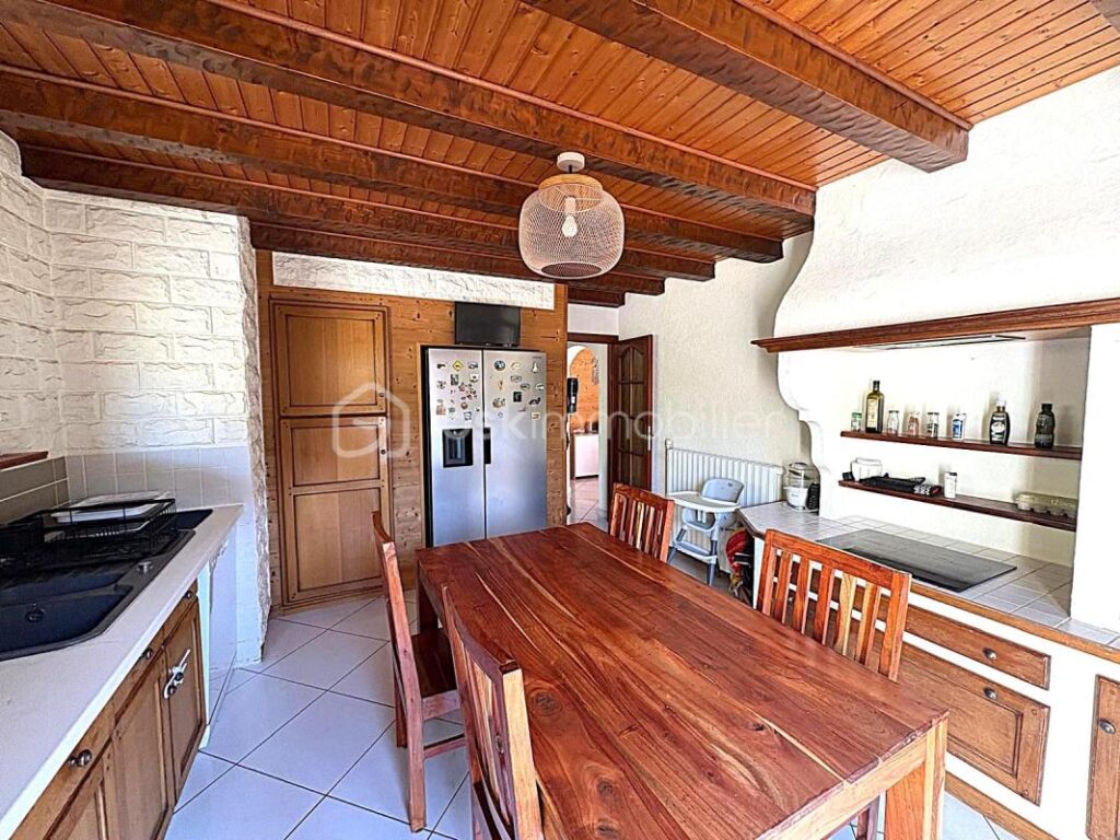 Invitation à l&rsquo;art de vivre au sein d&rsquo;un domaine entre ciel et montagnes ! – 7 pièces – 5 chambres – 134 m²