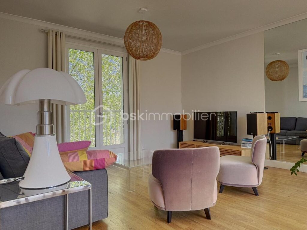 Appartement haut de gamme avec vue sur le Palais des Papes – 6 pièces – 5 chambres – 180 m²