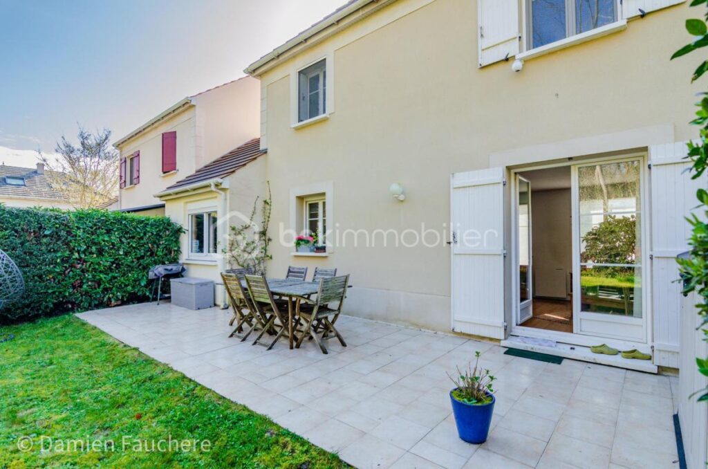 Aux JONCHERETTES ! Maison 75m², 3 Chambres, Parkings et JARDIN avec vue sur Forêt ! – 4 pièces – 3 chambres – 75 m²