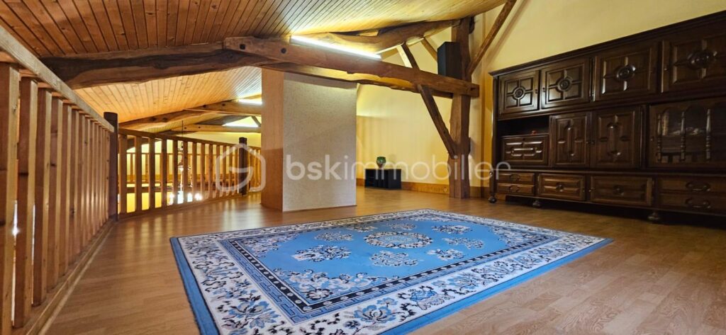 Havre de paix de 410m2 sur un terrain de 13000m2 avec Piscine – 11 pièces – 6 chambres – 410 m²