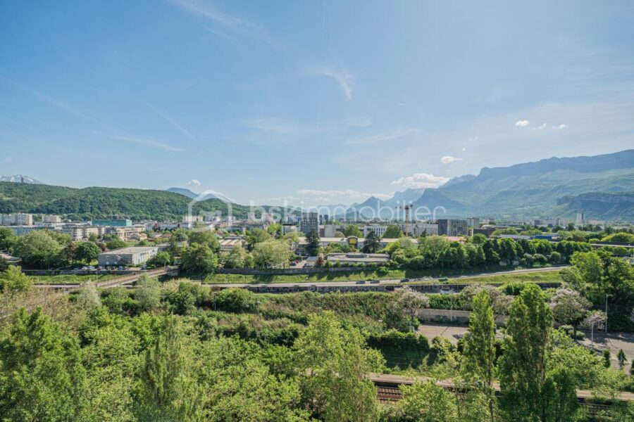 Appartement à vendre à Echirolles — Vue montagne — photo 1