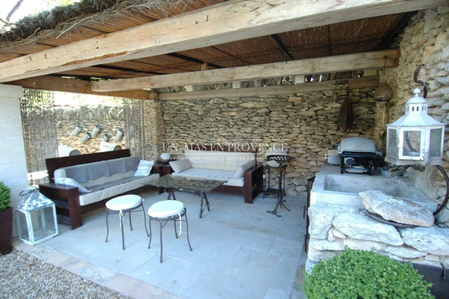 Maison à louer à Lacoste