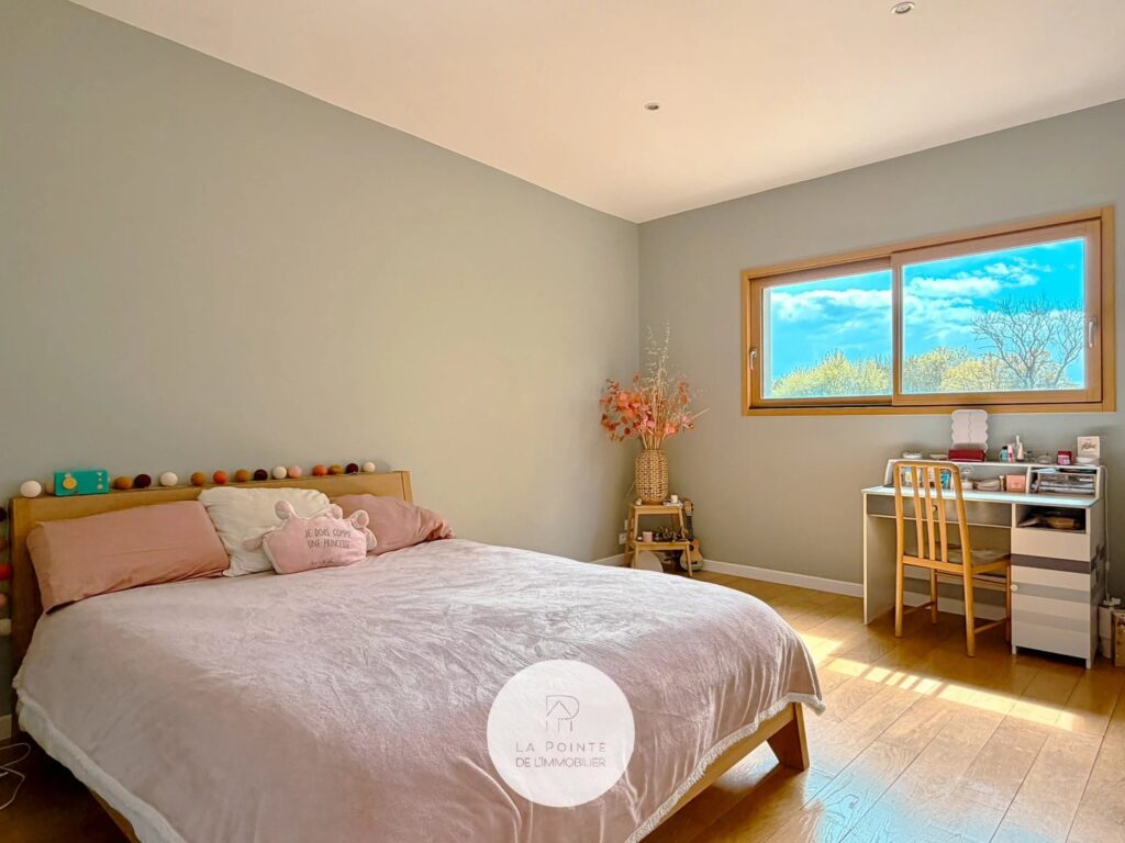 Maison de plain-pied 191 m² avec studio indépendant et grand jardin à Saint-Alban, à 5 min de Pléneuf-Val-André – 8 pièces – 6 chambres – 191 m²