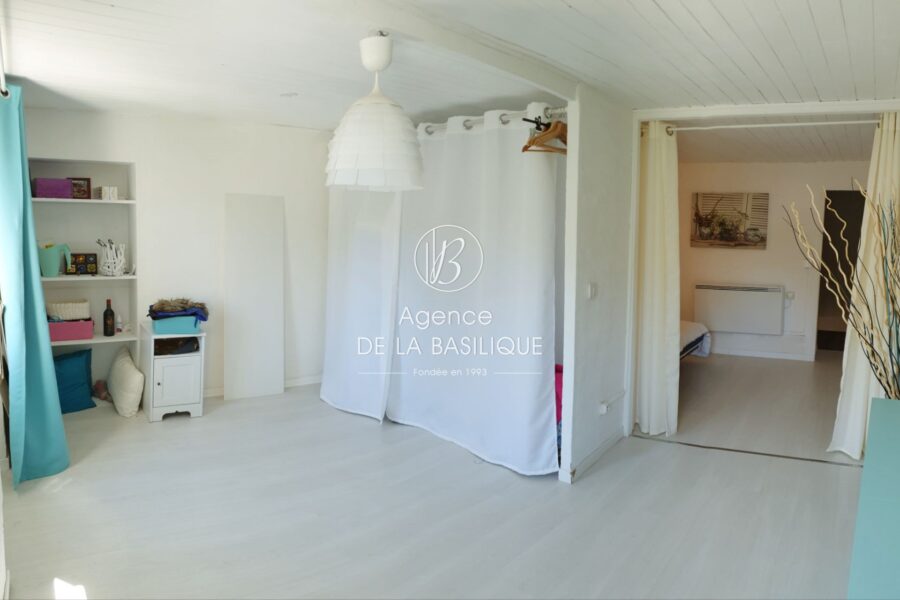 Maison à vendre à Saint-maximin-la-sainte-baume — Vue nature — photo 13