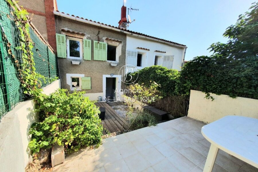 Maison à vendre à Saint-maximin-la-sainte-baume — Vue nature — photo 9