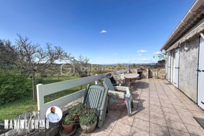 Maison à Saint Privat de Champclos sur 2000 m2 de terrain – 3 pièces – 2 chambres – 75 m²