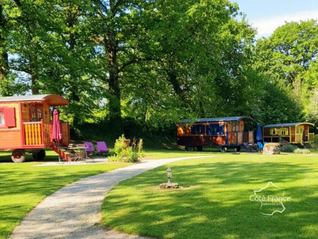 Domaine de prestige: 5 hectares avec maison rénovée, chambre – 12 pièces – 6 chambres – 394 m²