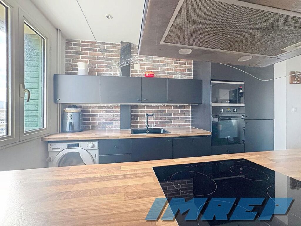 Bel appartement T4 de 67m2 belle vue Saint-Giniez 13008 MARSEILLE réf : 1072 – 4 pièces – 3 chambres – 67 m²