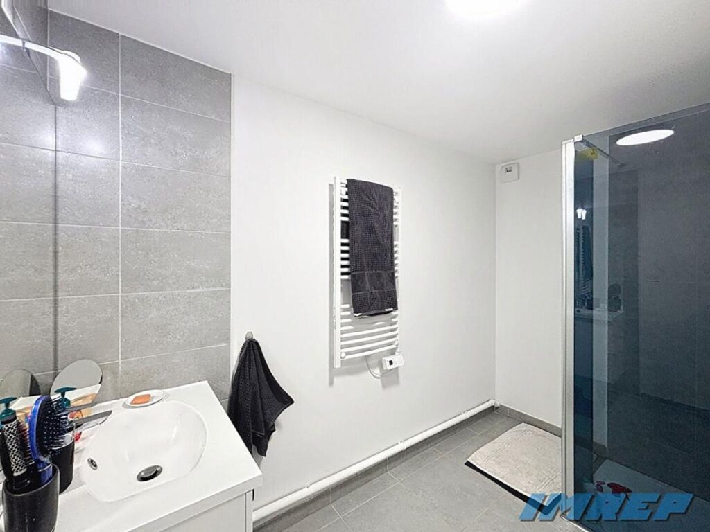 LA CROIX ROUGE TYPE 4 AVEC TERRASSE – 4 pièces – 3 chambres – 83 m²