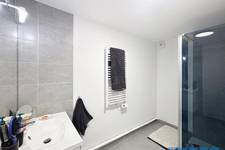 Appartement à vendre à Marseille — Vue sur la ville — photo 7