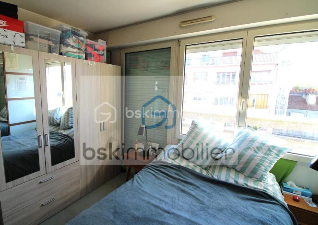 Vue sur le Bois de Vincennes – 2 terrasses – 7e étage – Parking – Cave – Fort potentiel – 3 pièces – 2 chambres – 53 m²