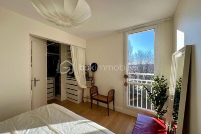 Appartement 4 pièces rénové – Terrasse plein Sud – Rueil-Malmaison (Mont-Valérien) – 4 pièces – 3 chambres – 77 m²