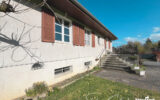Grande maison à rénover sur grand terrain plat sur les hauteurs d’Aix les Bains – 7 pièces – 5 chambres – 177 m²