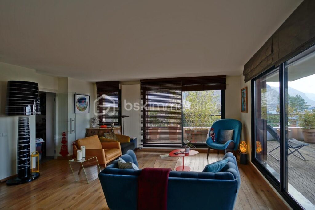 Appartement d’exception avec terrasse panoramique, vue lac et montagnes – 5 pièces – 4 chambres – 139 m²