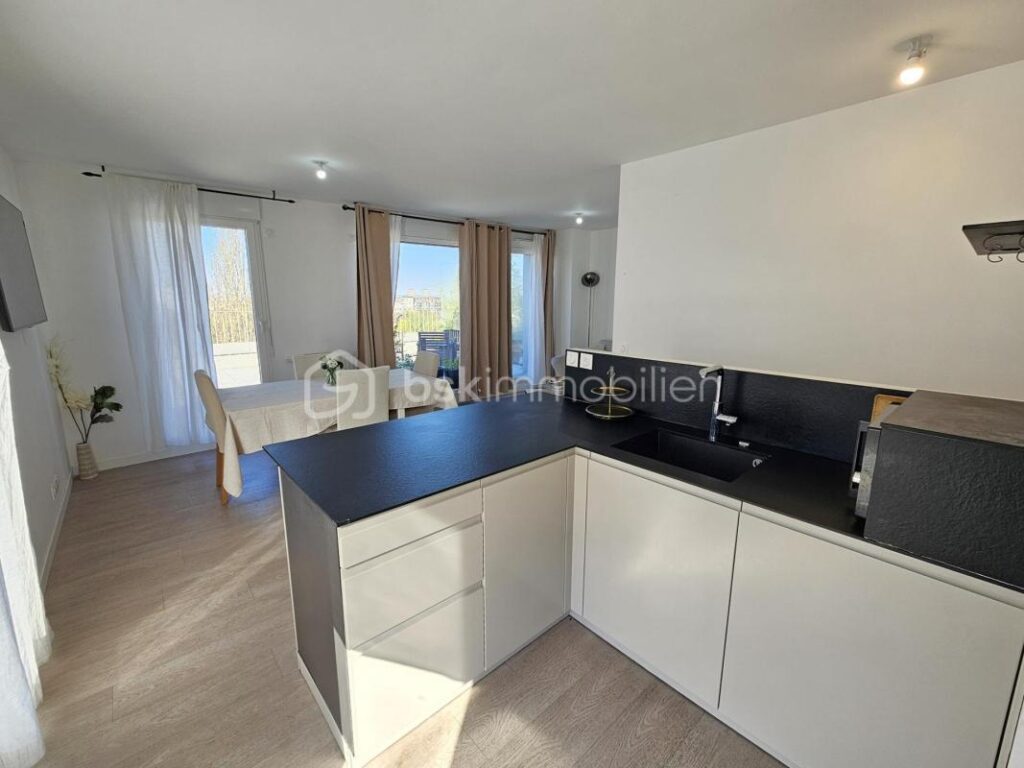 Appartement duplex dernier étage F5 vue Canal de l’Ourcq terrasses parking – 5 pièces – 4 chambres – 97 m²