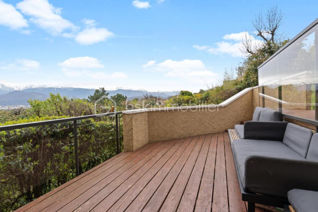 Maison d’architecte de 180m2 – 8 pièces – 7 chambres – 180 m²