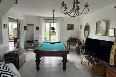 Maison spacieuse et lumineuse de 145m² avec terrasse agréable – 7 pièces – 3 chambres – 145 m²