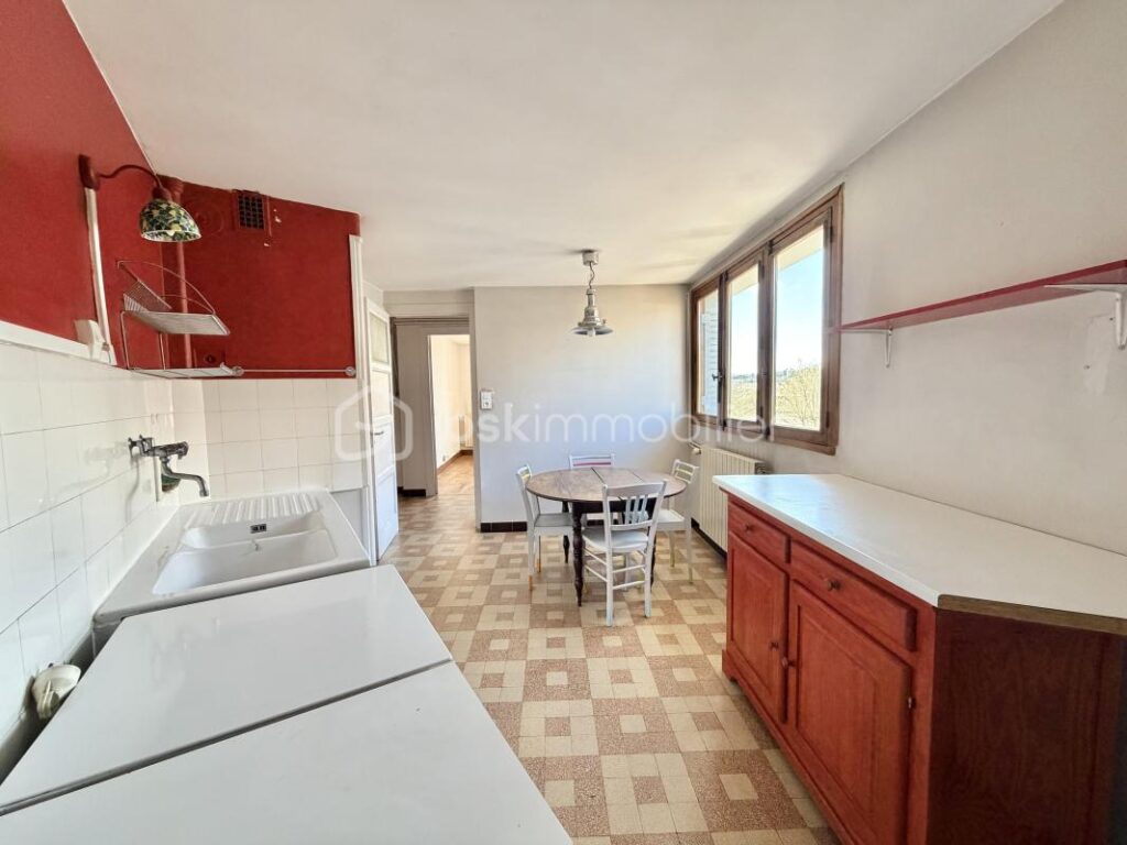 Appartement T2 à Annecy avec cave et grenier – Quartier des Romains – 2 pièces – 1 chambre – 52 m²