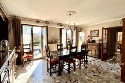 Maison Attigny 110 m2 habitables – superficie totale 260 m2- – 6 pièces – 3 chambres – 110 m²