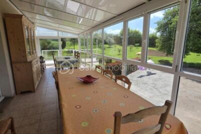 Maison de 152m2 avec sous sol , étang et terrain d’environ 9000m2 – 6 pièces – 4 chambres – 152 m²