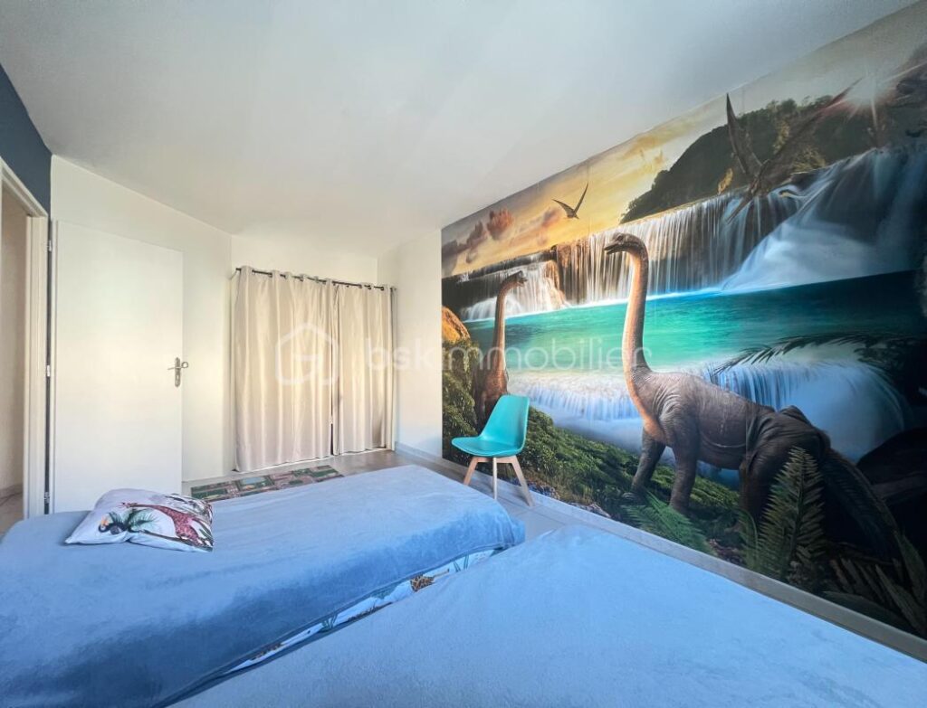 Maison récente de 113 m2 de plain-pied avec piscine, 3 chambres – 5 pièces – 3 chambres – 113 m²