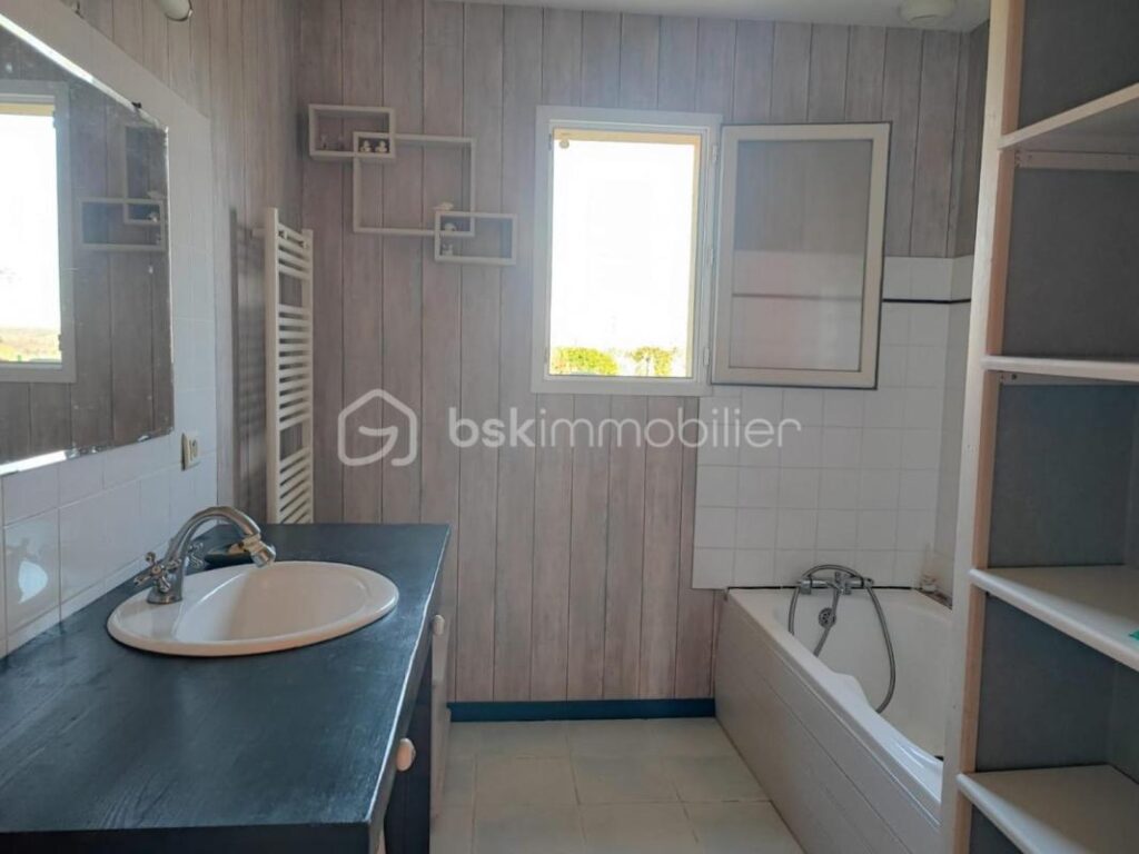 Plain-pied de 98m2- 3 chambres- terrain 1675m2 – 5 pièces – 4 chambres – 98 m²