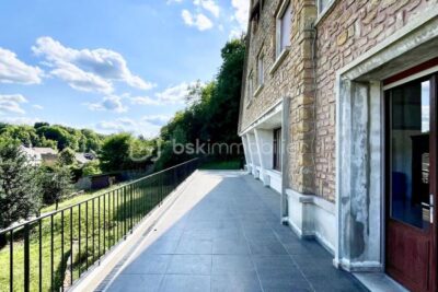 Maison d’architecte de 298 m² dans parc arboré de 7609 m² – 11 pièces – 7 chambres – 298 m²