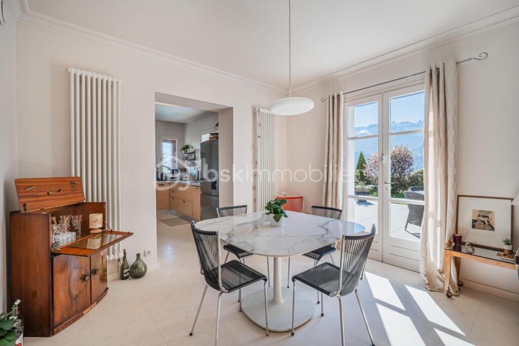 ***EXCLUSIVITÉ À BERNIN : LA VILLA FAMILIALE 7 PIECES PAR EXCELLENCE – ÉLÉGANCE & PANORAMA – 7 pièces – 4 chambres – 213 m²