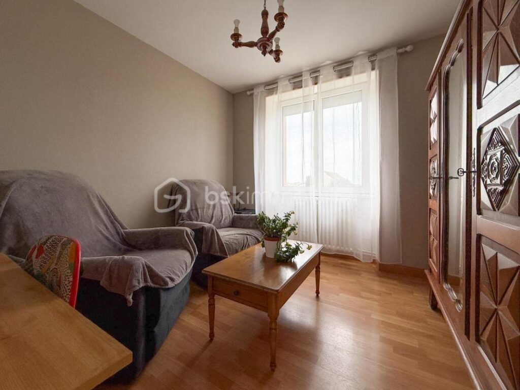 Maison familiale avec vue mer à moins de 400 mètres de la plage des trois moutons – 9 pièces – 5 chambres – 143 m²