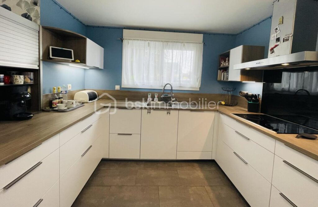 Maison 4 chambres avec véranda et jardin clos – Vue dégagée – 8 pièces – 4 chambres – 100 m²