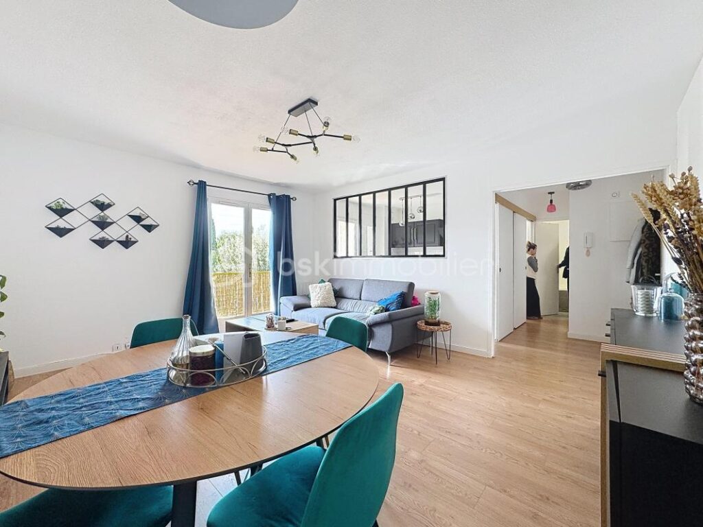 T2 rénové-double balcons-vue dégagée- parking – 2 pièces – 1 chambre – 48 m²