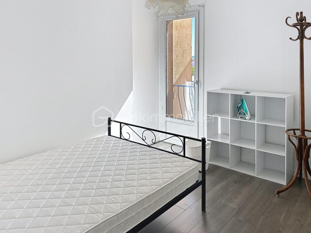T3 TRAVERSANT AVEC BALCONS – 3 pièces – 2 chambres – 69 m²