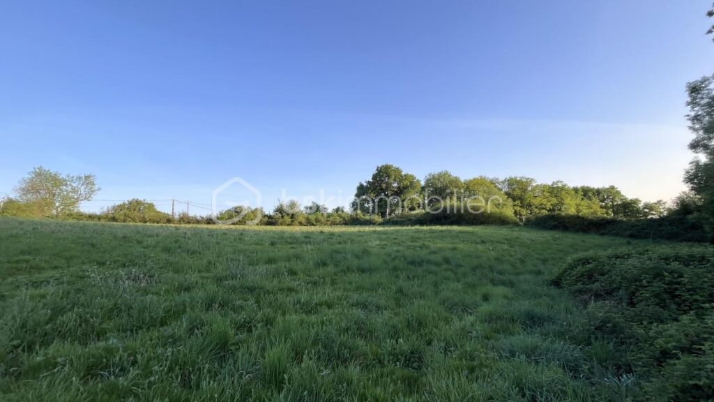 La Dordogne, Commune de Châtres, Terrain, 6600 M² – NR pièces – NR chambres – 6600 m²