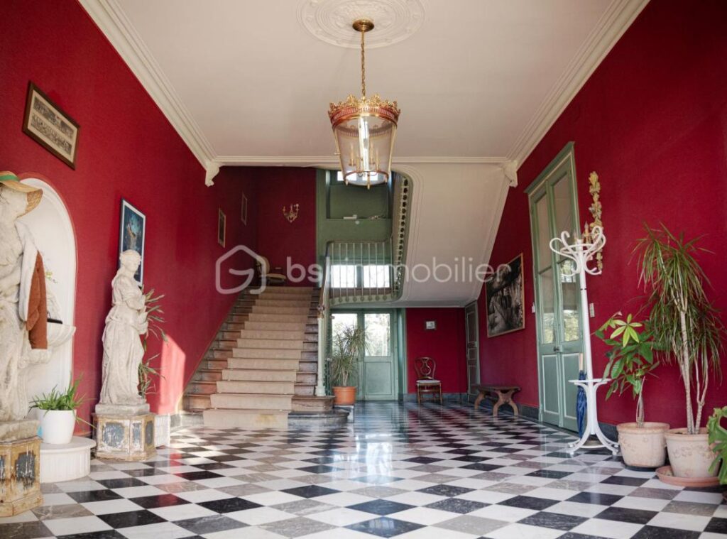 Domaine de charme sur les côteaux Est de Tarbes – NR pièces – NR chambres – 720 m²