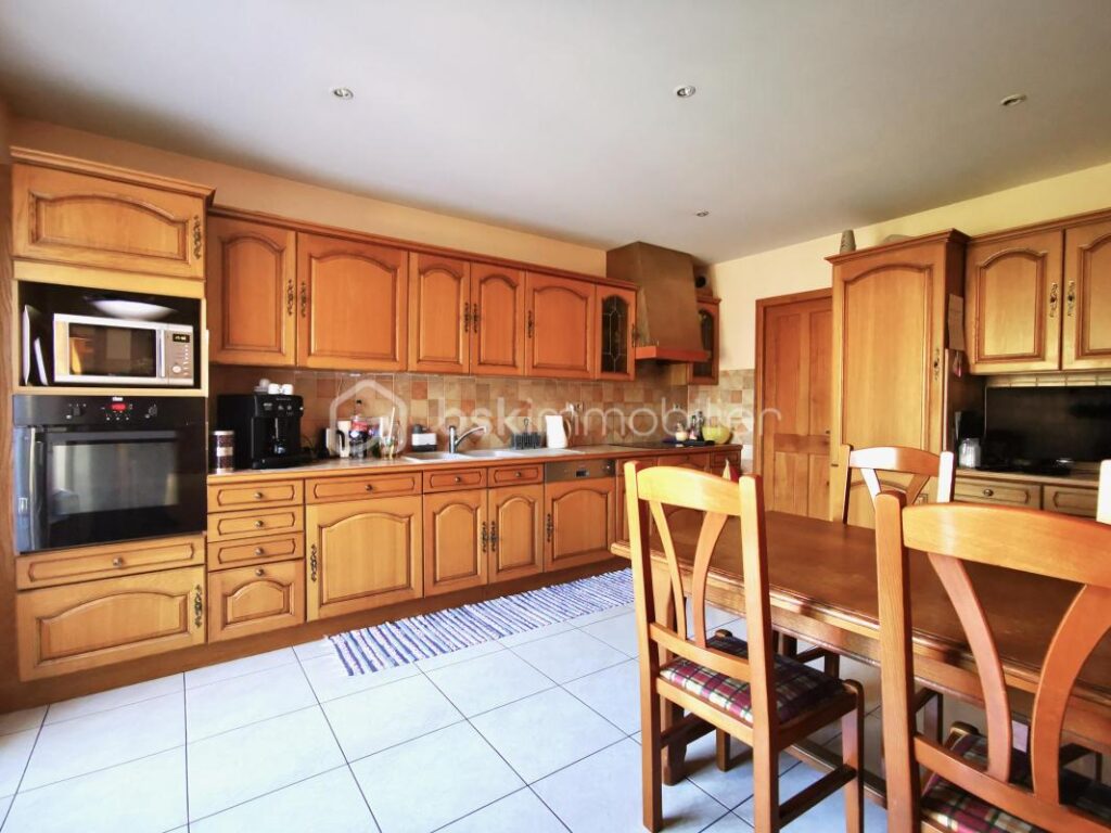 Belle maison 4 ch jardin clos, 2 terrasses au calme ! – 7 pièces – 4 chambres – 180 m²