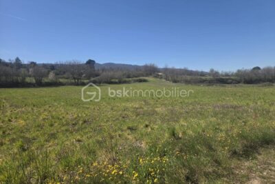 Terrain à vendre à Cereste