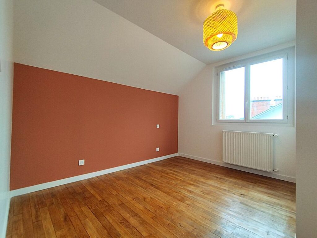 T3 à rénover proche IUT – 3 pièces – 2 chambres – 67 m²